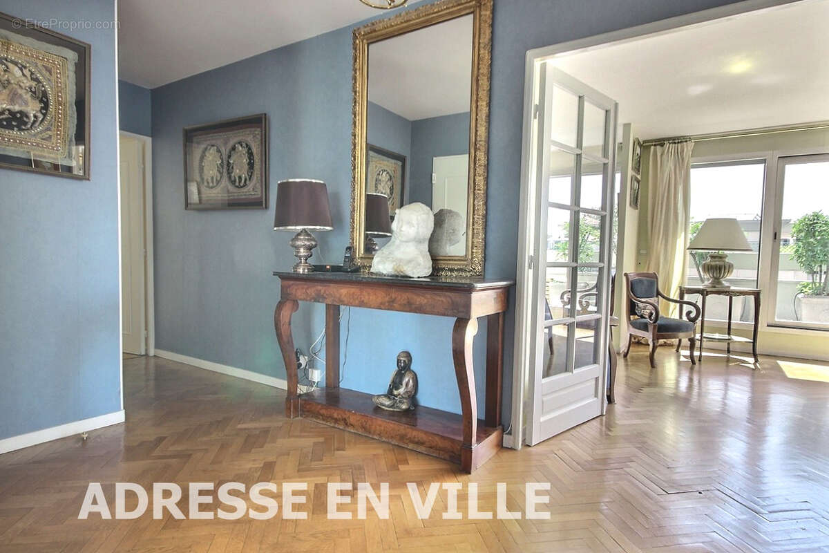Appartement à LEVALLOIS-PERRET