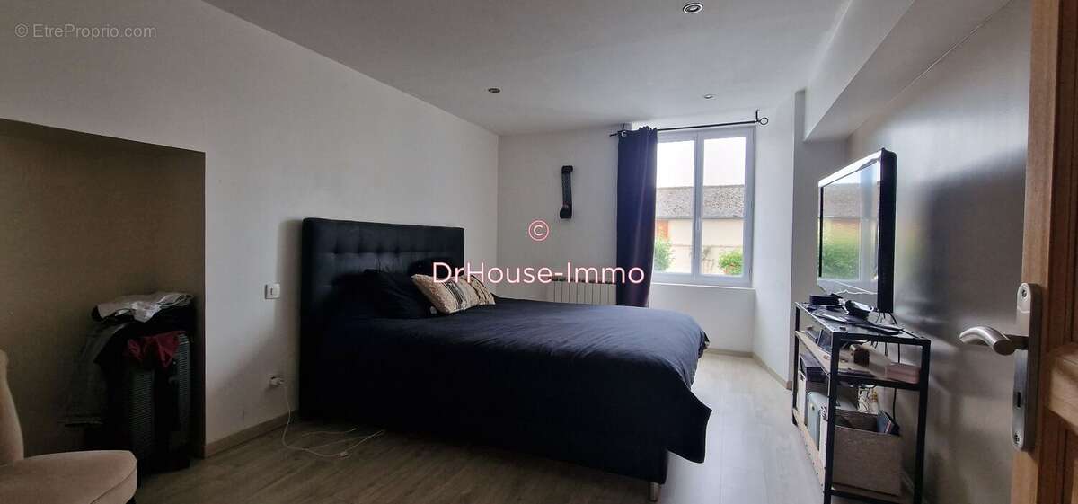 Maison à COURGENARD