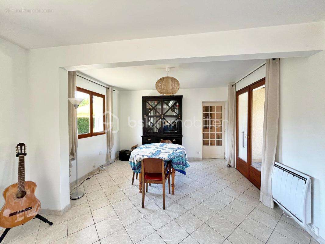 Maison de plain pied avec piscine - photo 7