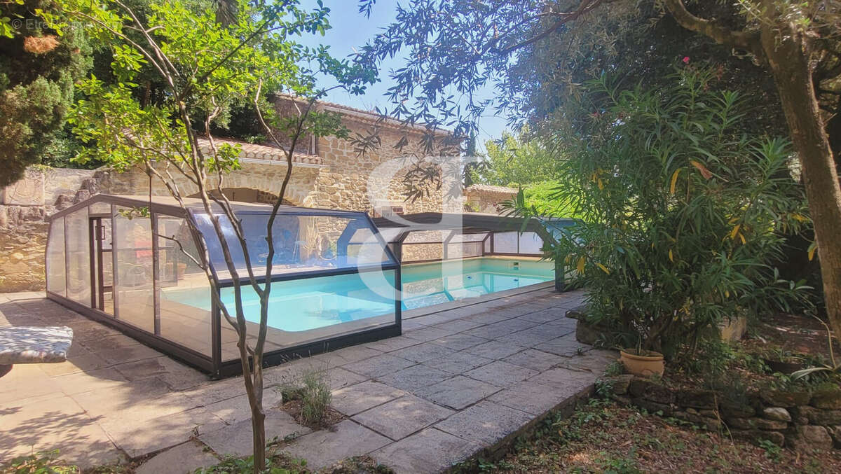 Maison 350 m² à Grignan  - photo 7