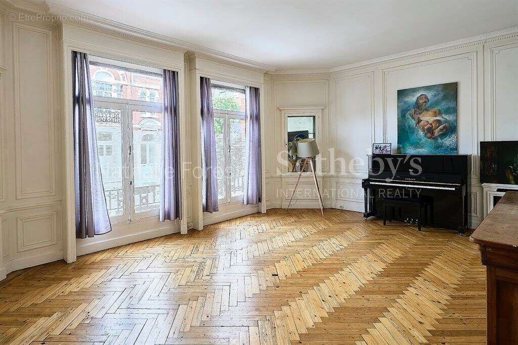 Maison à CROIX