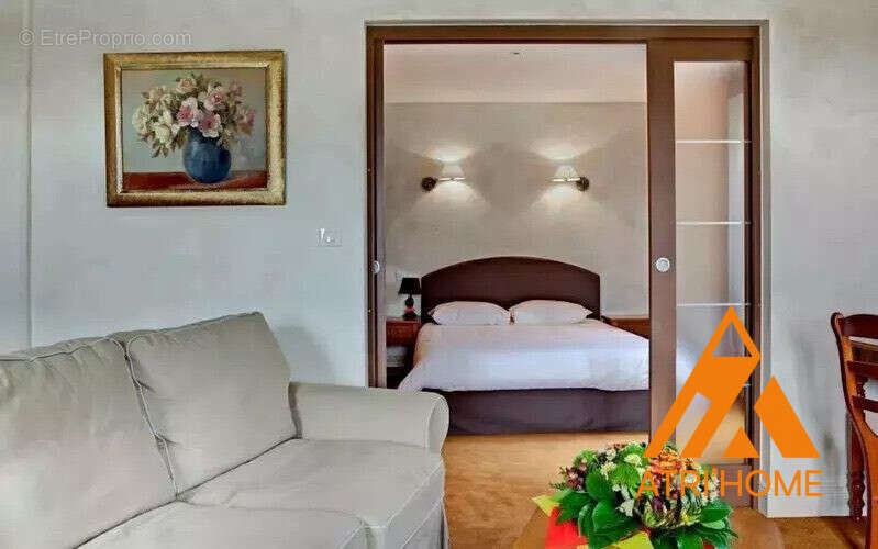 Commerce à VIC-SUR-CERE