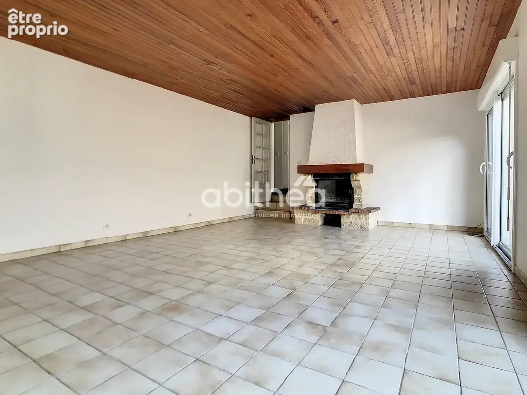  Maison de 135 m2  3 chambres à Massignac - photo 4