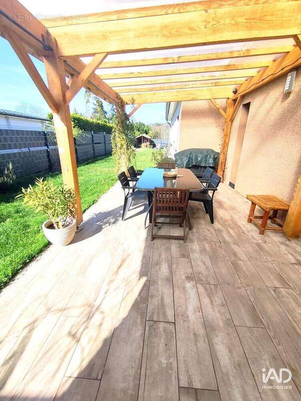 Photo 6 - Maison à COMMELLE-VERNAY