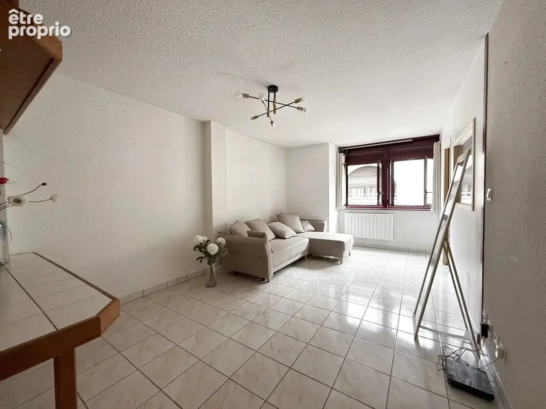 A vendre: T2 en centre-ville de THONON - photo 2