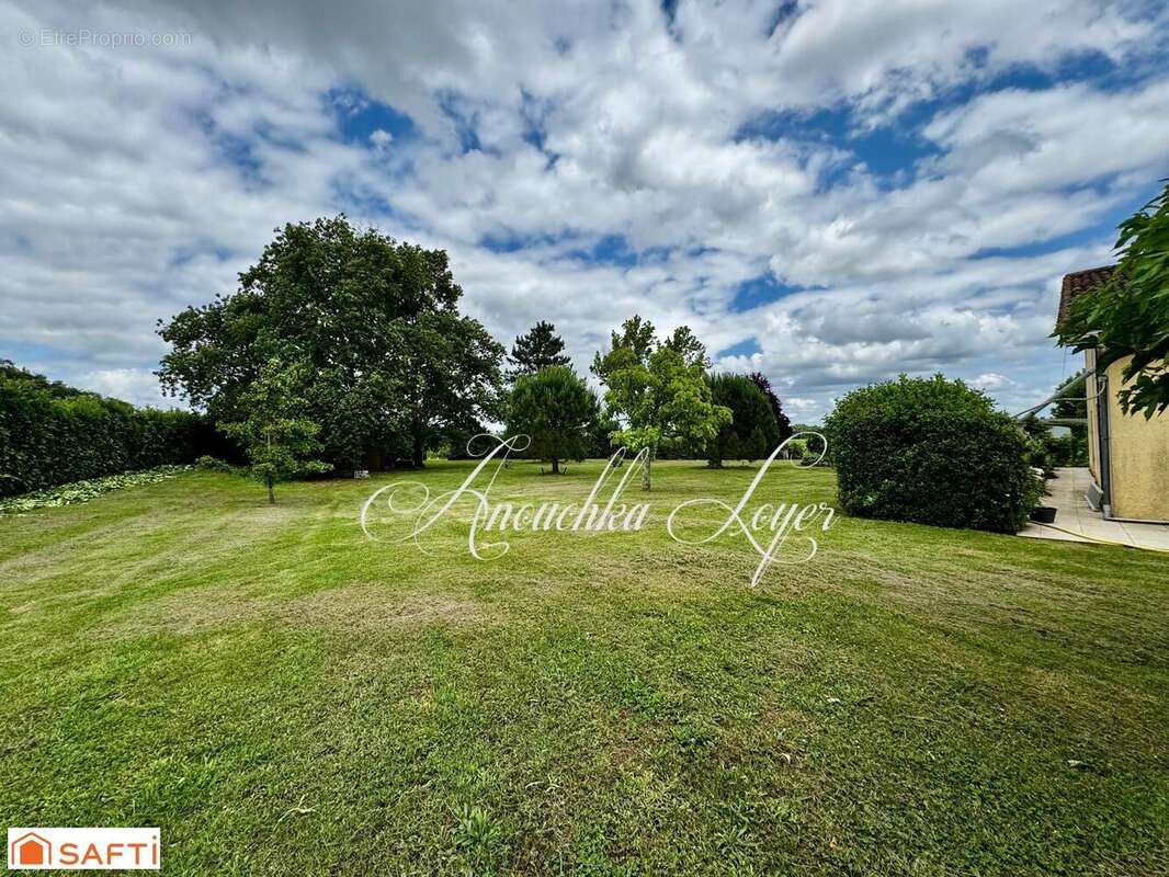 Photo 2 - Maison à GORNAC