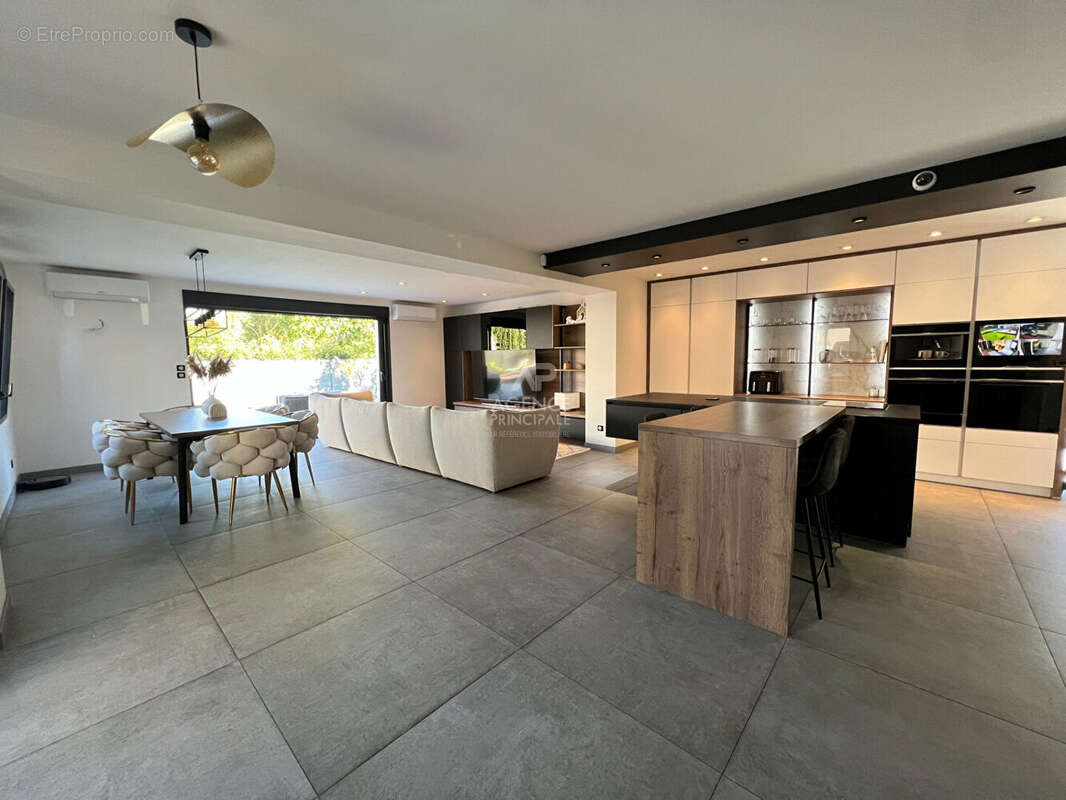 Maison d'Exception à Ennery - 7 pièces - 170 m² - photo 2