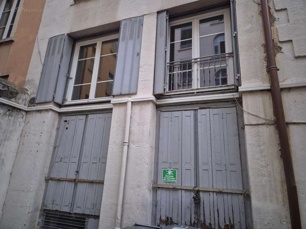 Commerce 120 m² à Lyon-6e  - photo 2