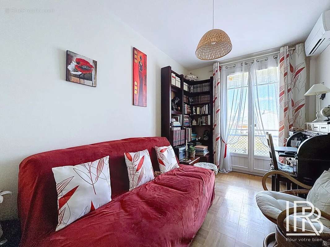 Appartement à MARSEILLE-6E