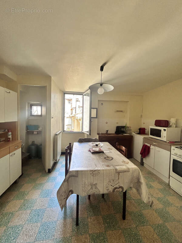 En Cévennes, petite maison de village, à rénover, à vendre - photo 3
