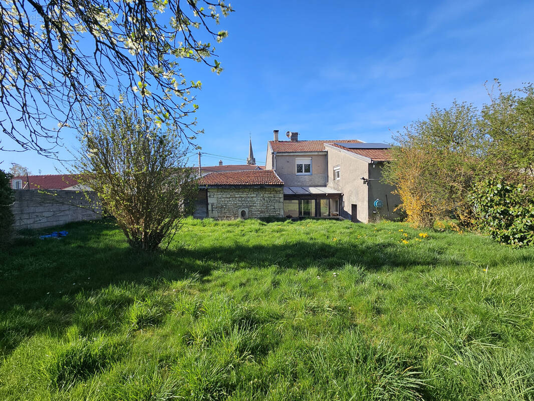 Maison à URUFFE