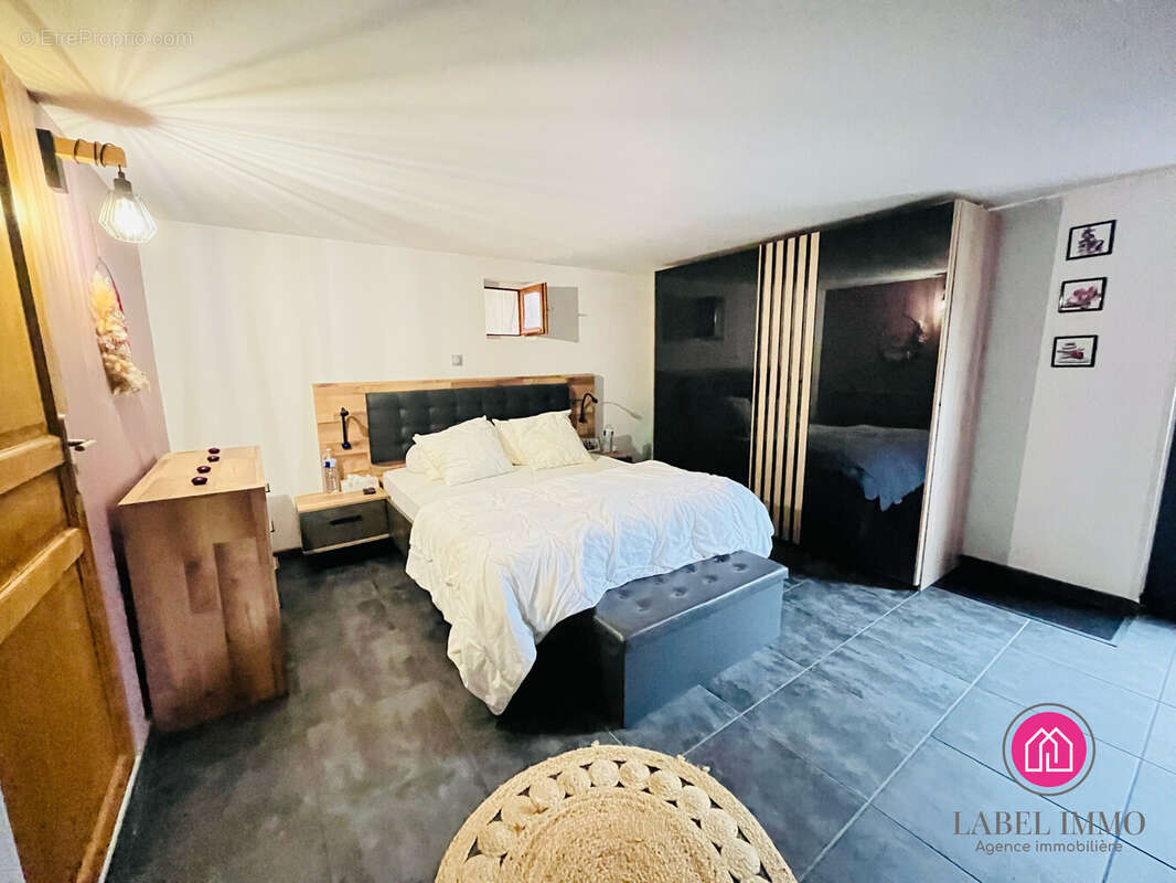 Maison à FONTAINE-AU-PIRE