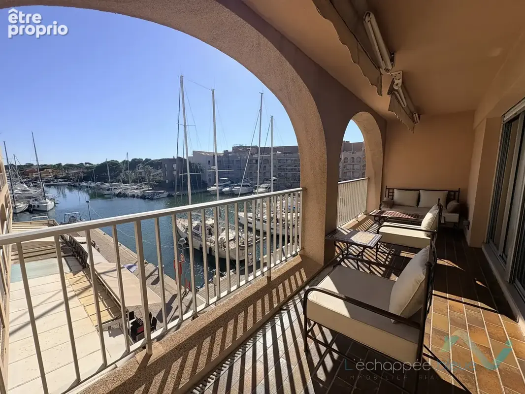 Vente t2 hyeres terrasse parking hyeres port vue mer - photo 2