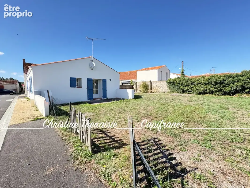 Maison à vendre 3 pièces coeur de ville avec terrain BEAUVOIR SUR MER (85) - photo 3