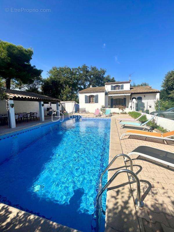 Maison à SIX-FOURS-LES-PLAGES