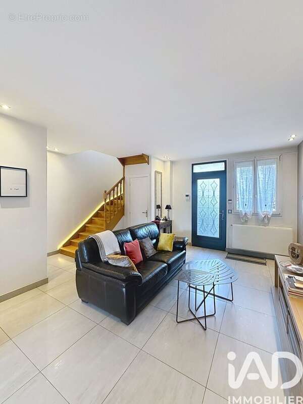 Photo 2 - Maison à LES LILAS