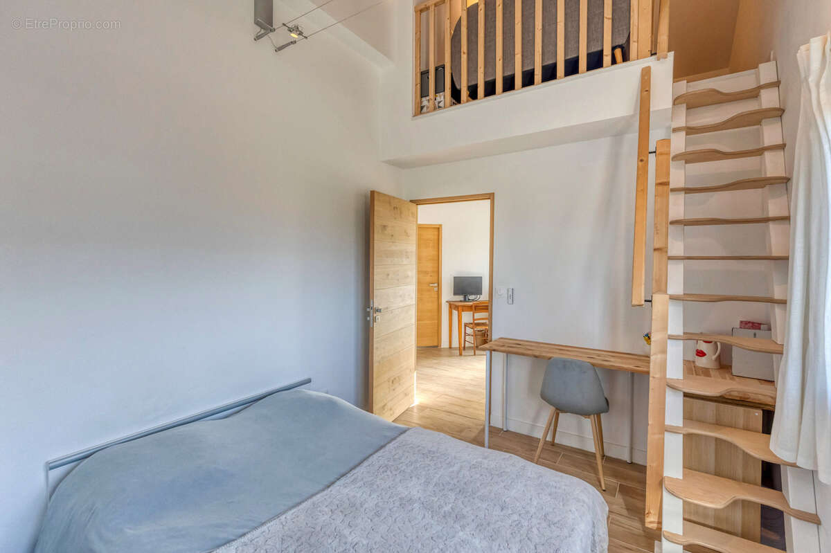 Maison à CHAMP-SUR-DRAC