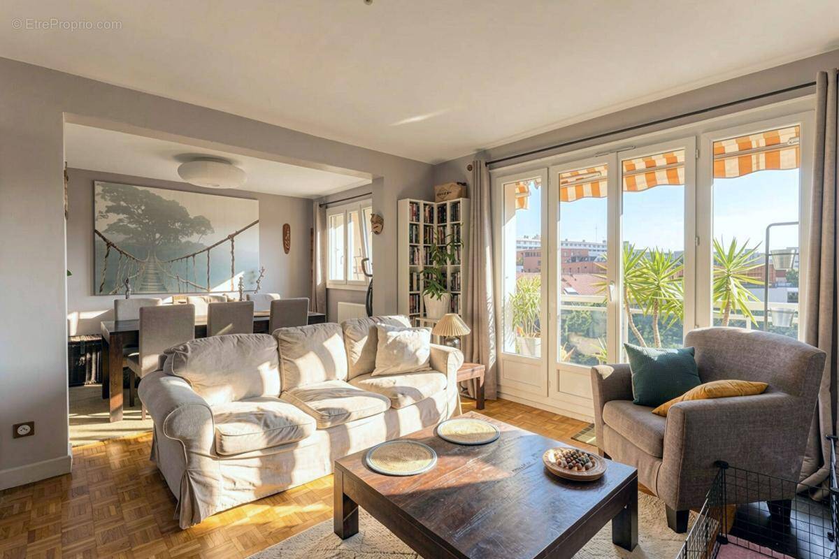 Appartement à LYON-8E