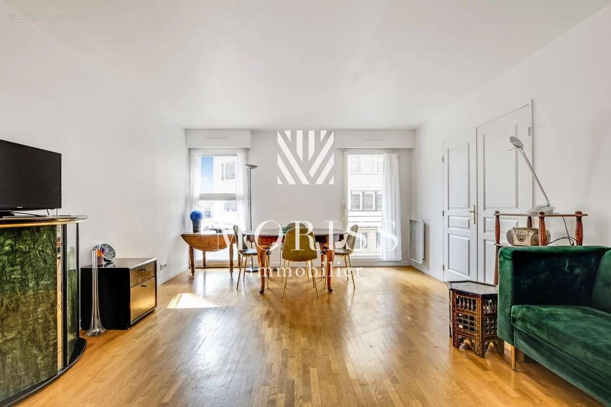 Appartement à PARIS-14E