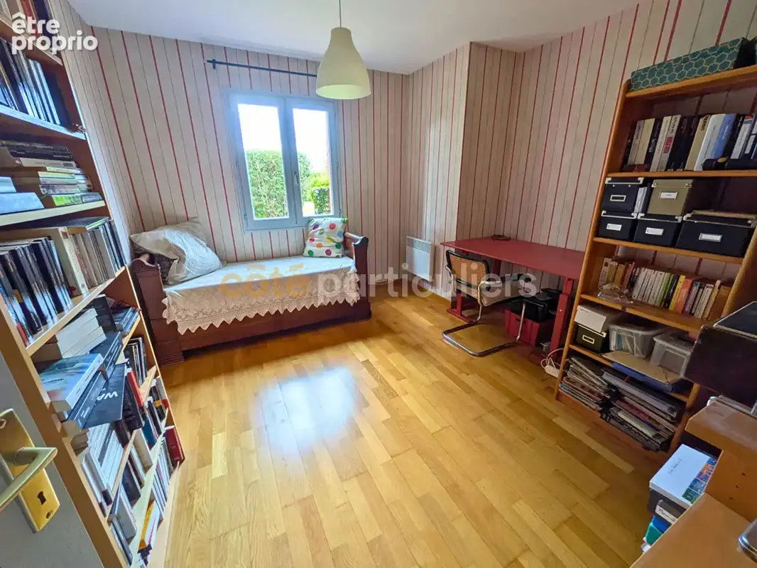 Maison de plain-pied - 4 chambres - Garage - Piscine - photo 9