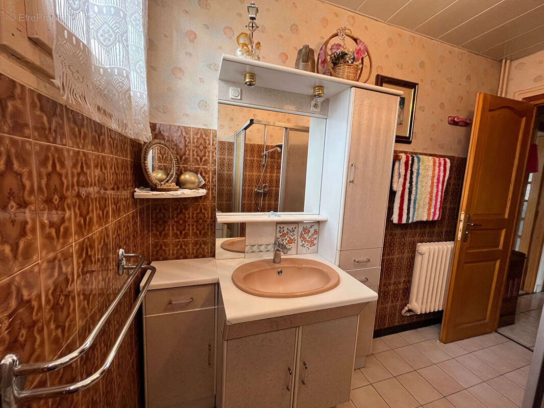 Maison à HAUTEVILLE-LOMPNES