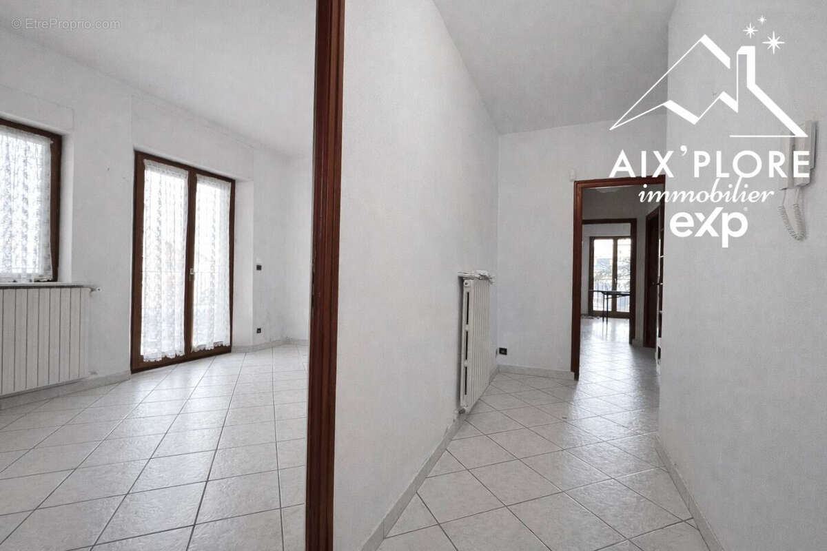 Appartement 81 m² à Chambery  - photo 6