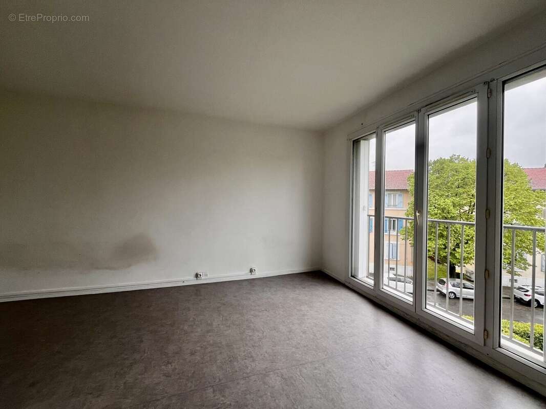 Appartement à GRIGNY