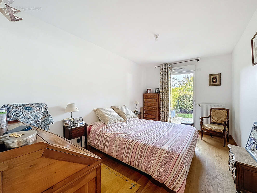 Appartement à BRISON-SAINT-INNOCENT