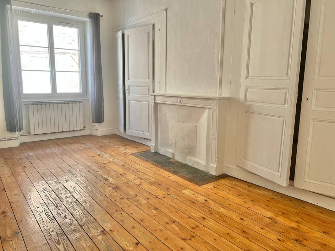 Appartement à BOURGOIN-JALLIEU
