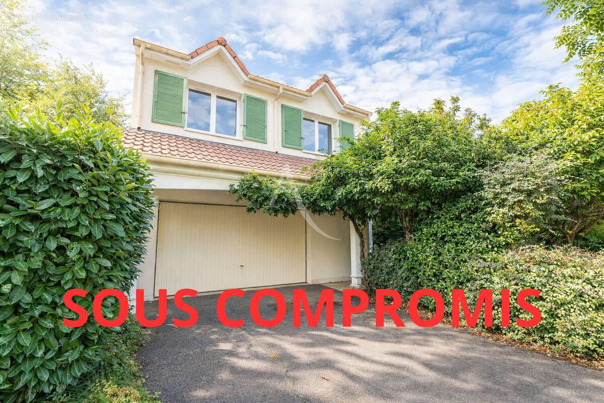 Maison à BURES-SUR-YVETTE