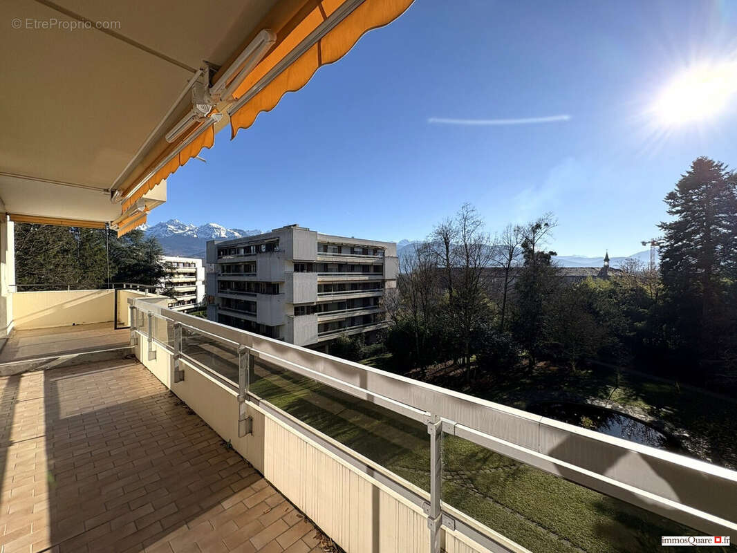 Appartement à MEYLAN