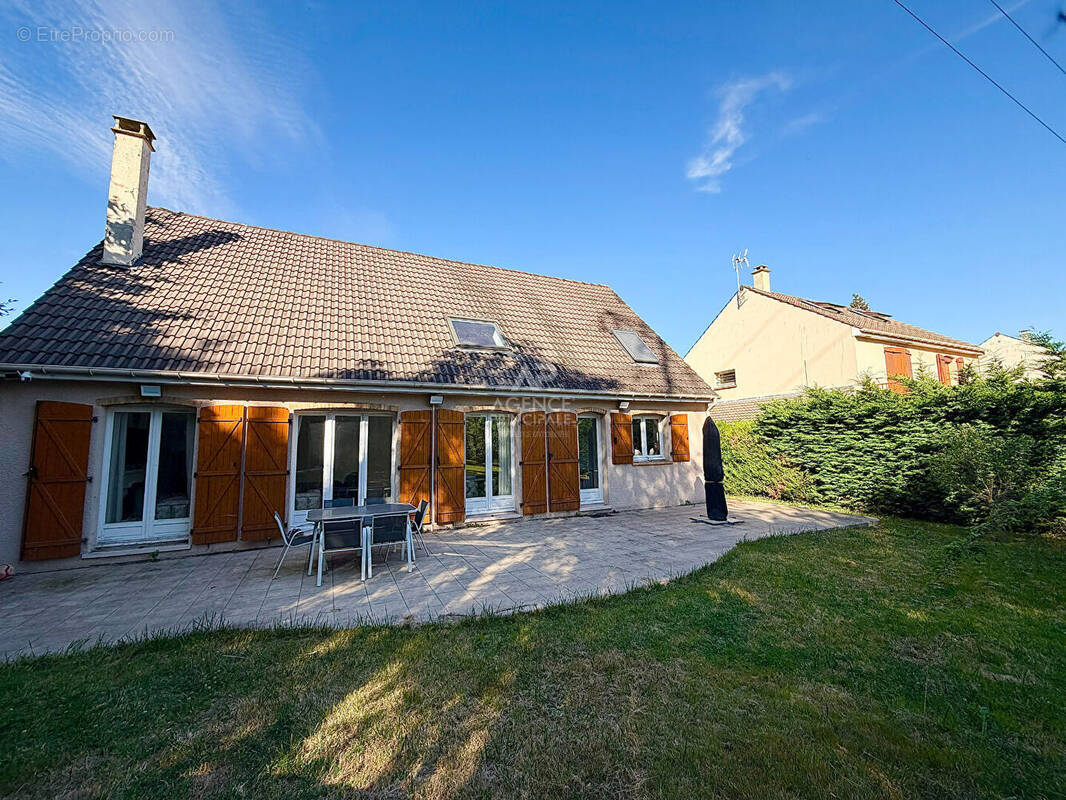 Maison à COURDIMANCHE