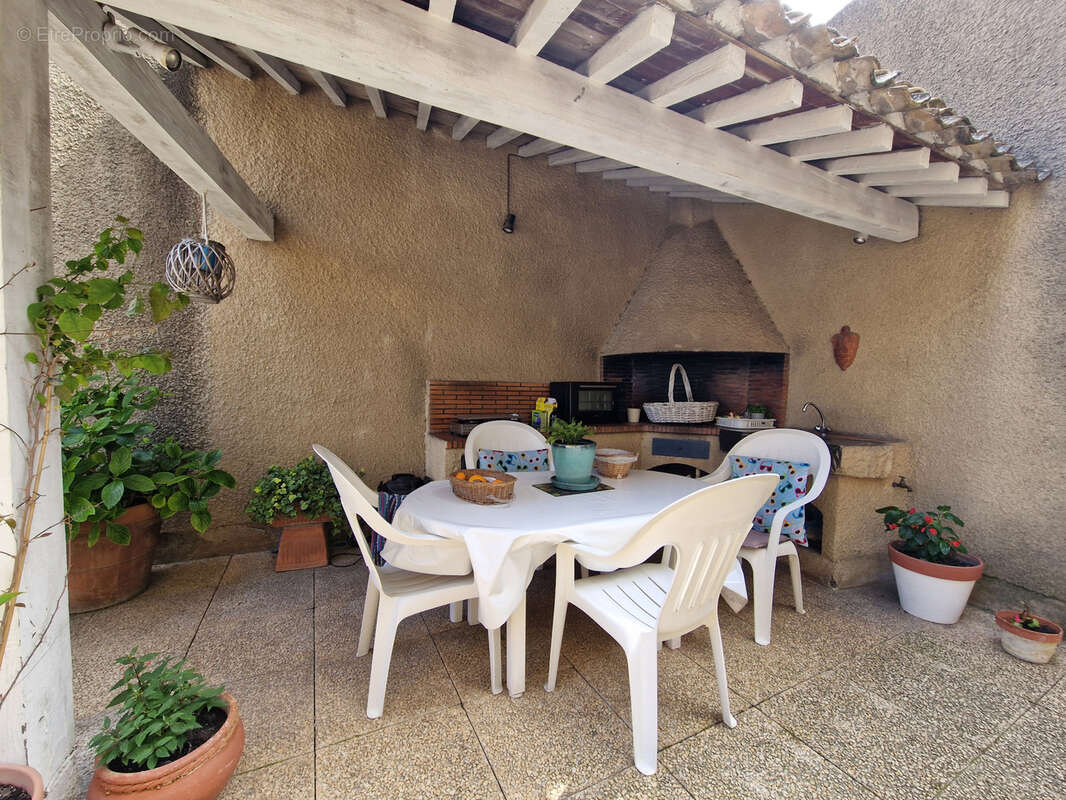 Maison à COURSAN