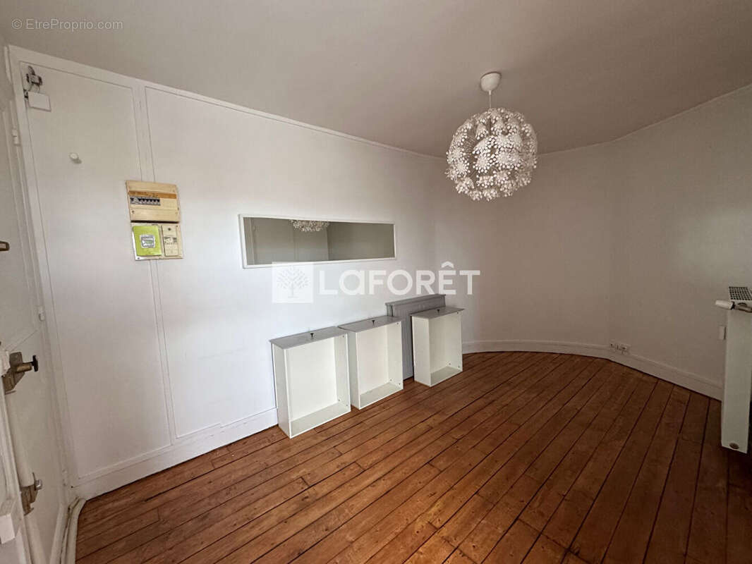 Appartement à PARIS-8E