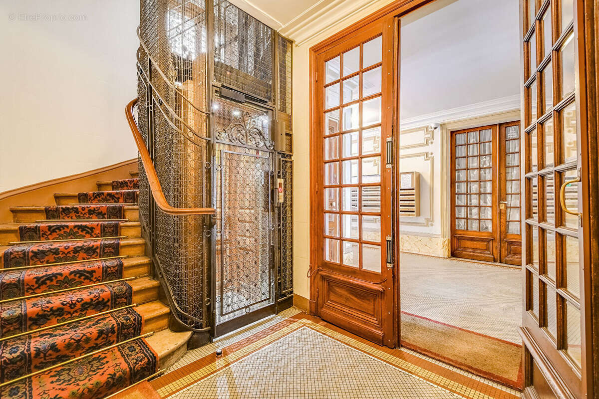 Appartement à PARIS-18E
