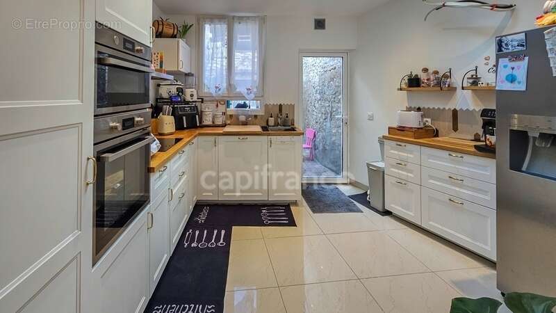 A vendre ETAMPES (91) . Maison en très bon état, 6 pièces, cave, cour et jardin clos - photo 14