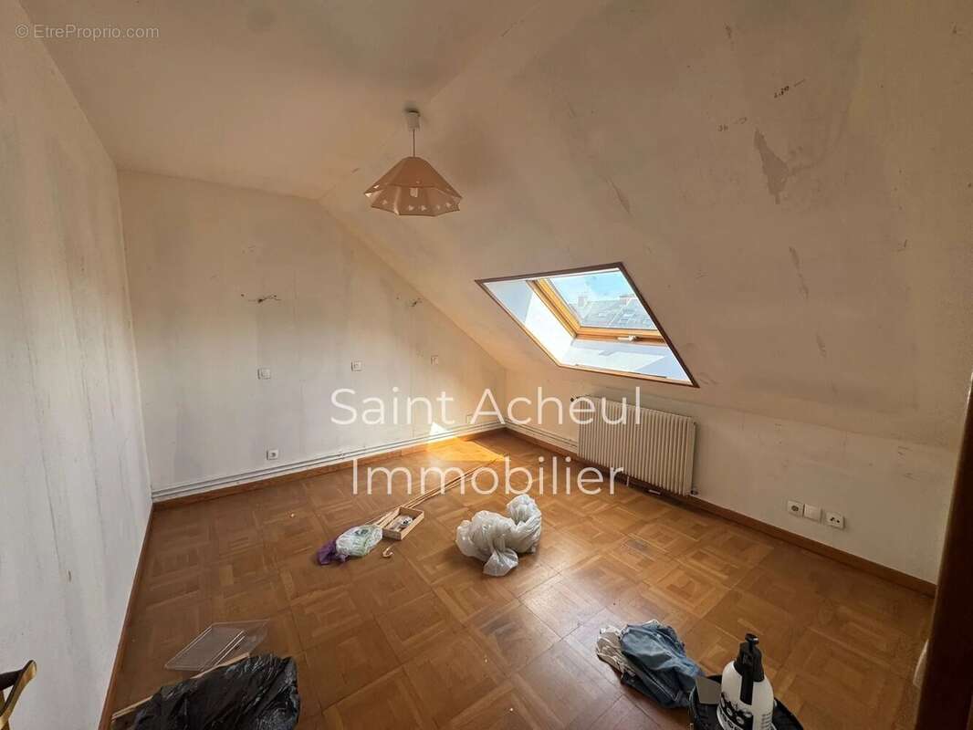 Quartier Saint Acheul / Maison avec Commerce et Cour - photo 9
