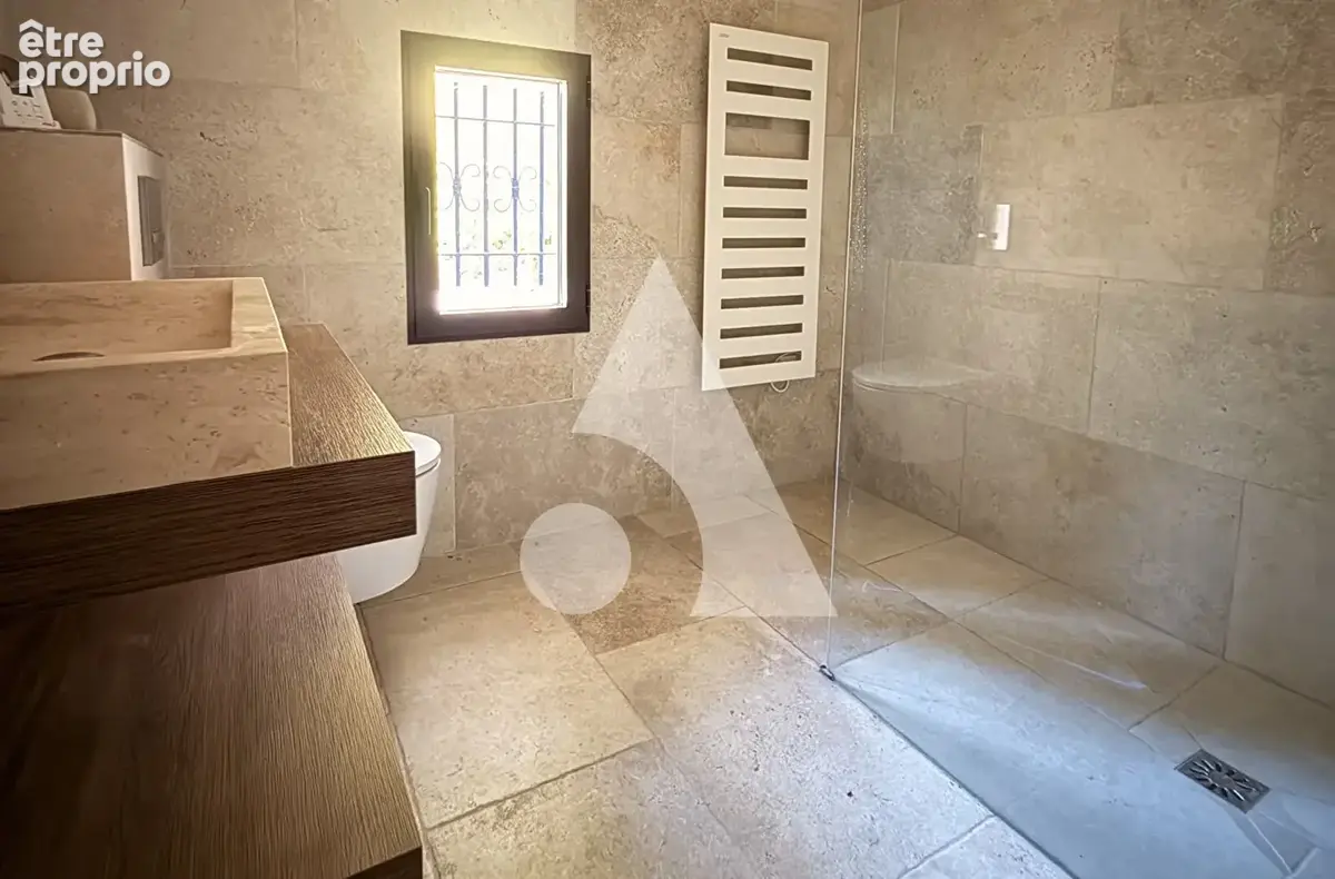 Bastide Provençale 6 pièces 207 m² - ROQUEVAIRE - photo 12