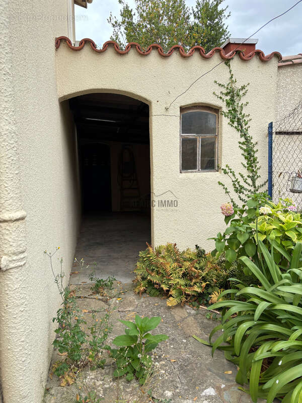 Joli pavillon avec garage et jardin - photo 33