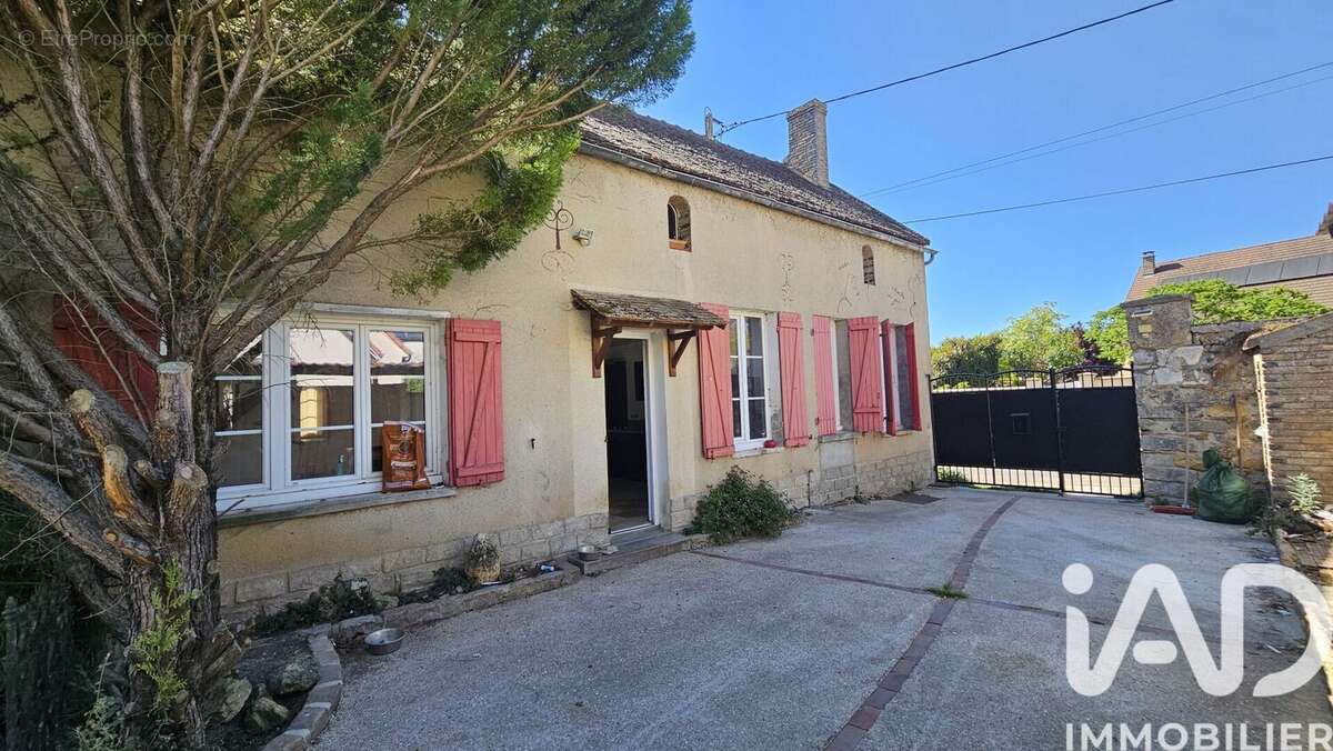 Photo 8 - Maison à VILLEBLEVIN