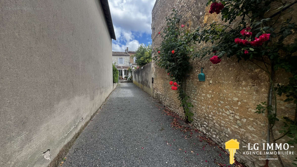 Maison 5 chambres à Mirambeau - photo 16