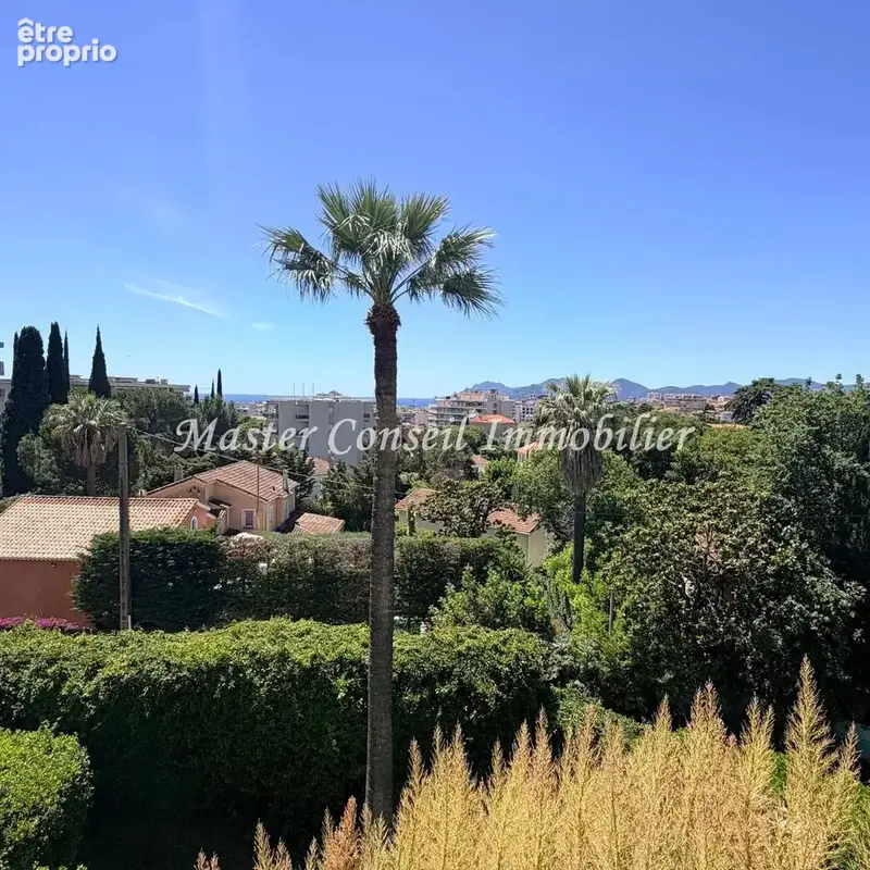 Superbe bourgeois avec terrasses et Garage CENTRE CANNES - photo 4