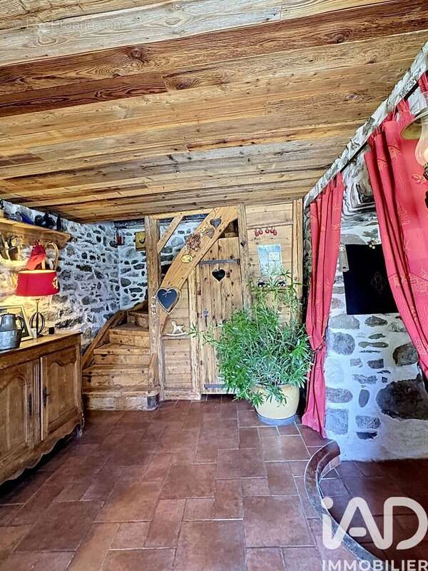 Maison 165 m² à Arenthon  - photo 2