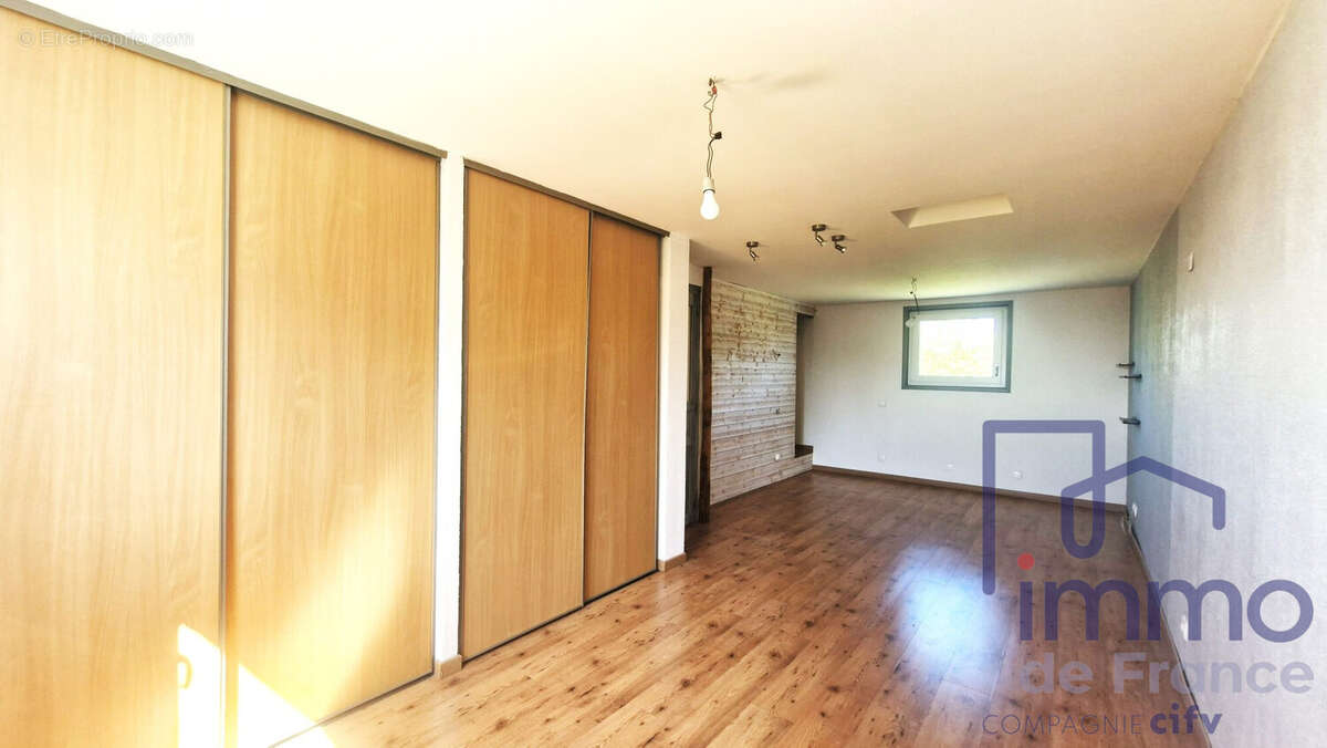 chambre du haut - Maison à TARENTAISE