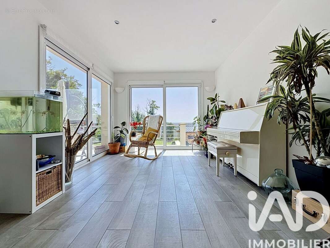 Photo 3 - Maison à LINAS