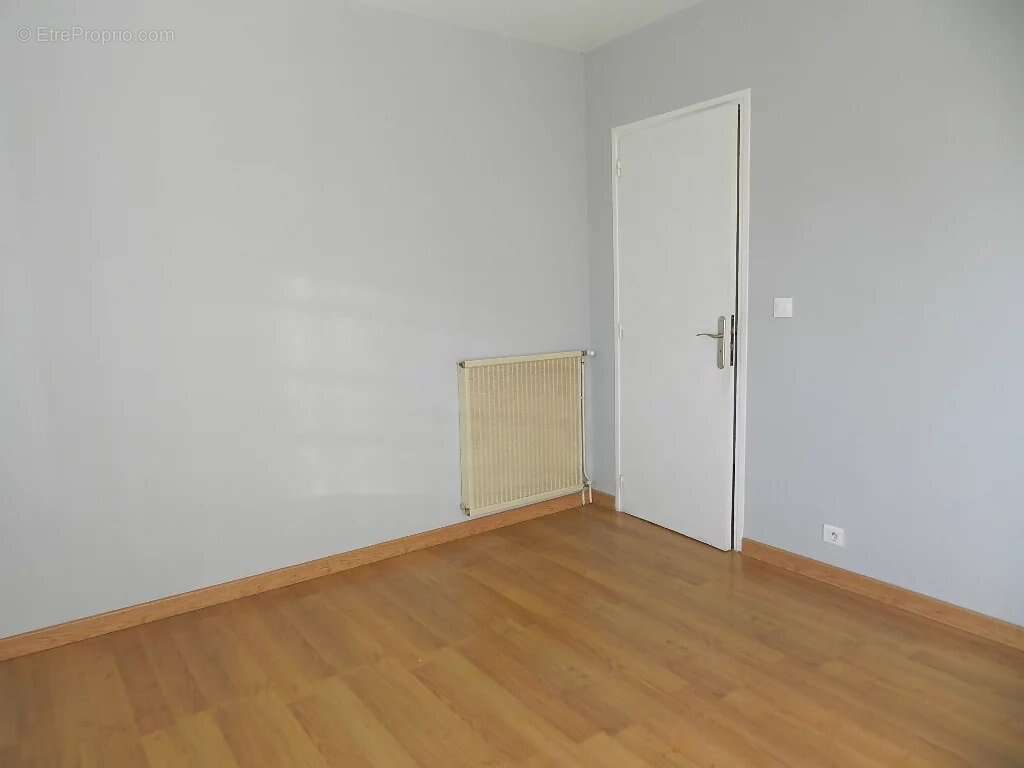 Maison à SAINT-PIERRE-SUR-DIVES