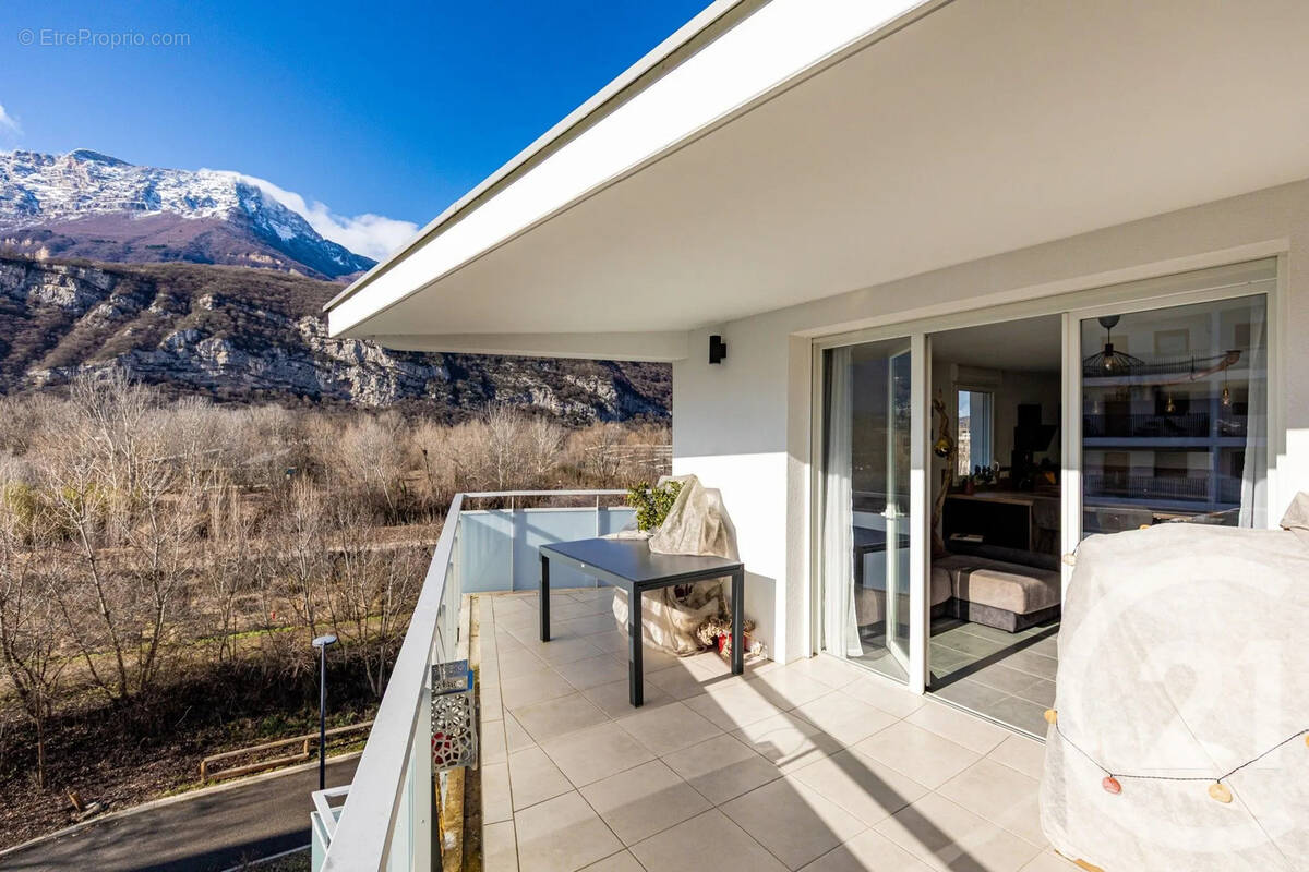 Appartement à LE PONT-DE-CLAIX