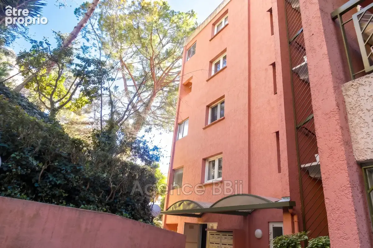 Appartement 1 pièce 32 m² à vendre à Nice (06100) - photo 2