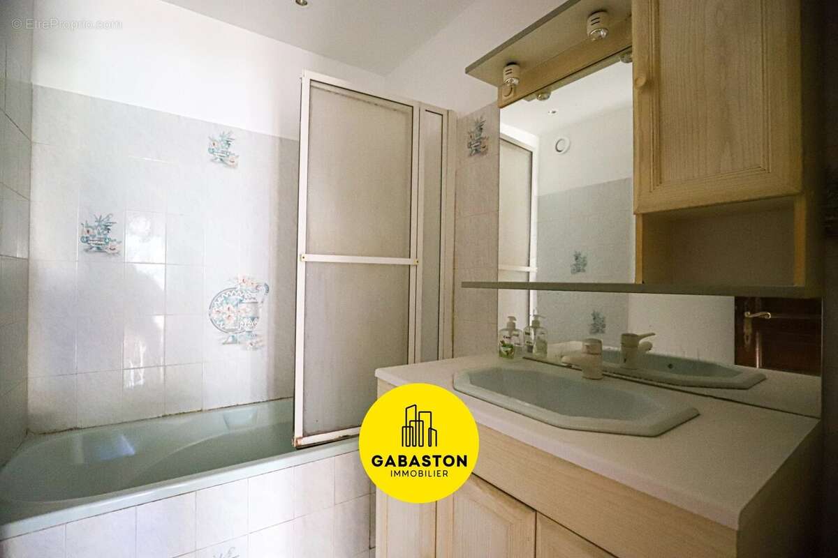 Appartement à MARSEILLE-12E