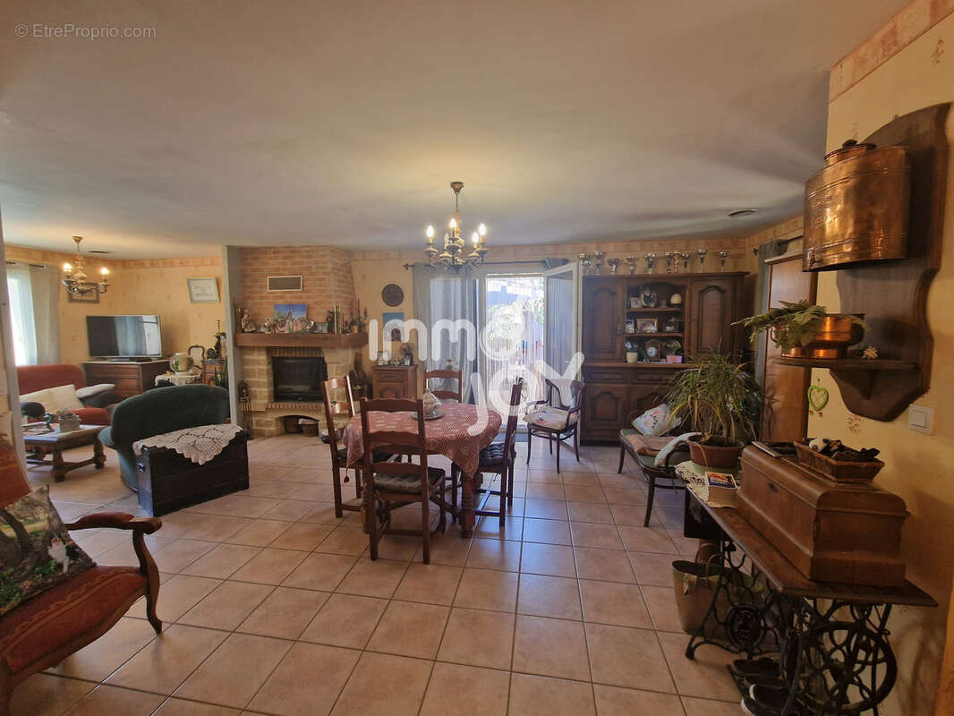 Maison à LEZIGNAN-CORBIERES